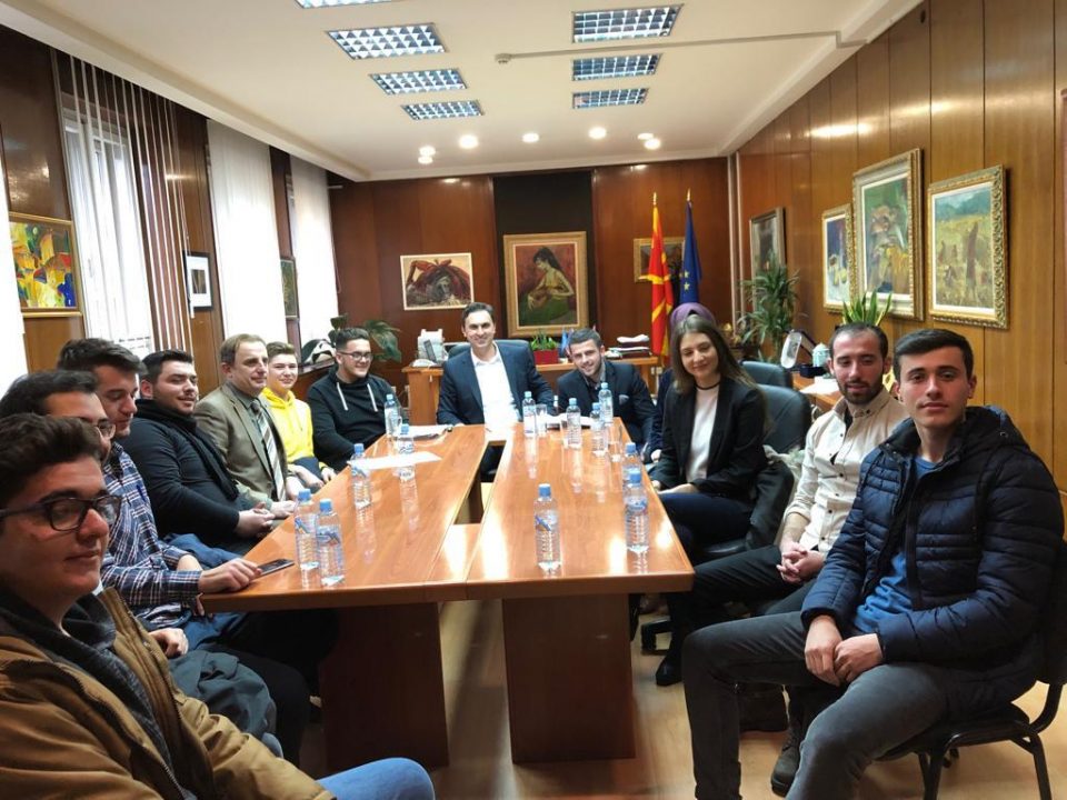 Министерот за култура се сретна со студенти од Интернационалниот Балкански универзитет