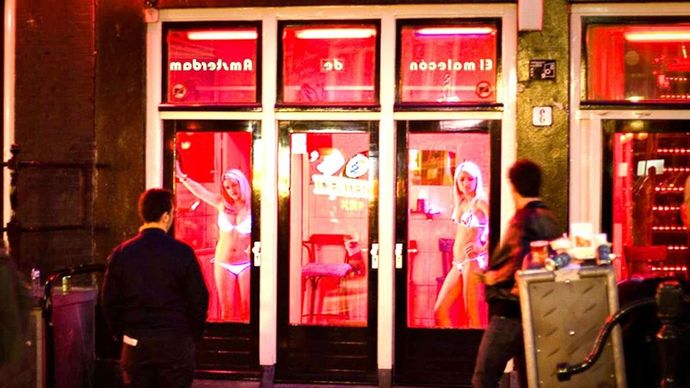 Градоначалничката на Амстердам ќе ја укине проституцијата во Црвениот кварт