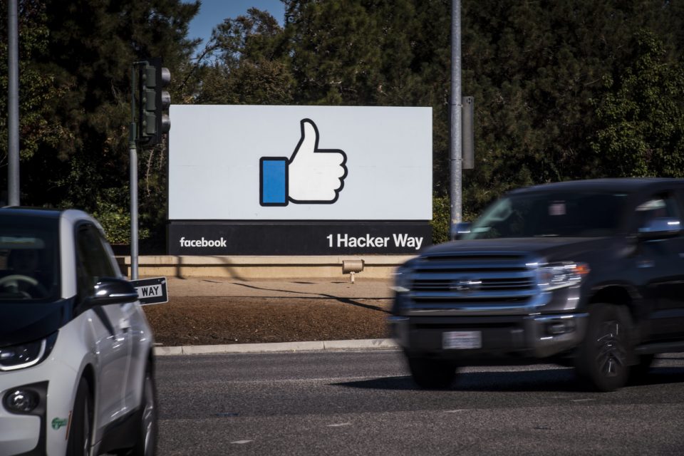 Лажна закана за бомба во седиштето на Фејсбук