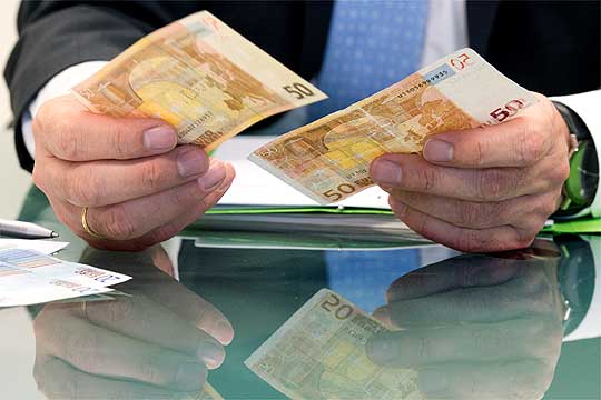 Просечната плата во Германија од 3 до 4 илјади евра