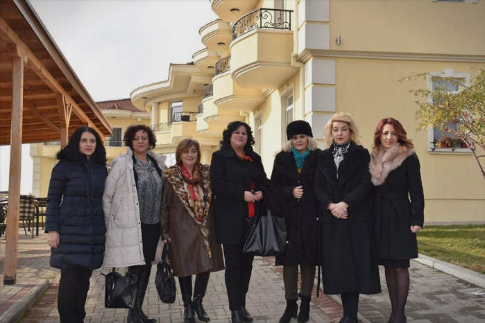 Ласовска заедно со членки на ИК на ВМРО-ДПМНЕ во посета на Дом за стари лица
