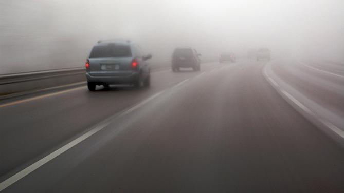 Намалена видливост поради магла на патот Крак-Маврово и Крак-Стража