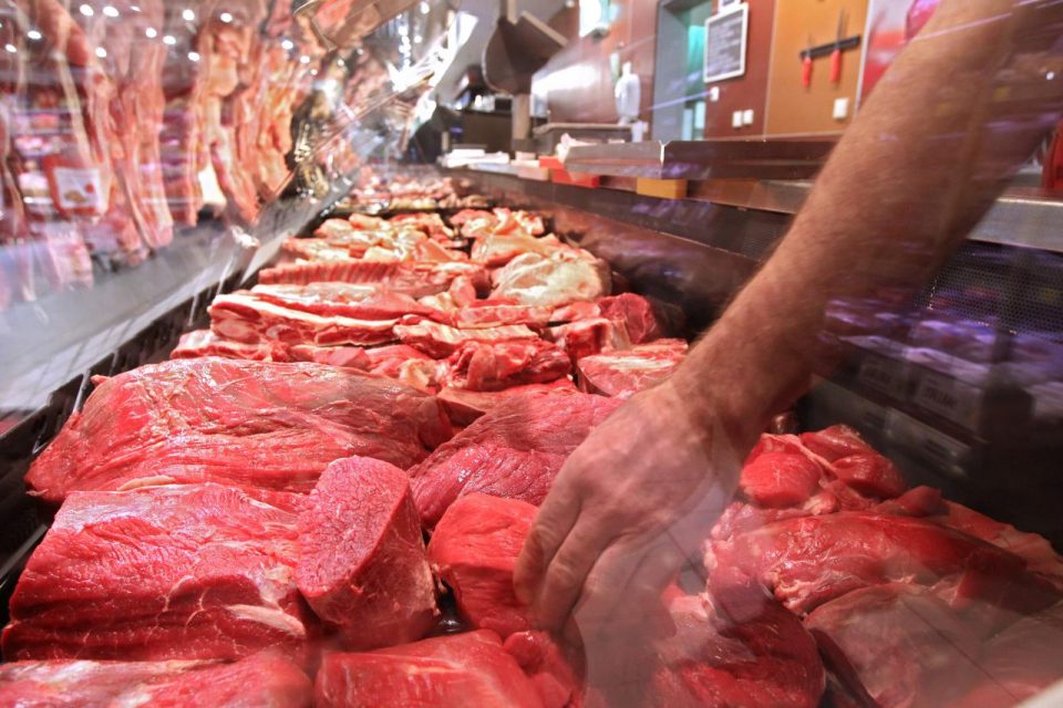 Скопјани јадат најскапо месо во Македонија: Има големи разлики во цените на храната од град до град