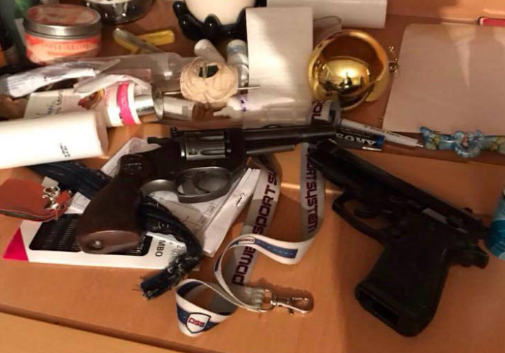При претрес на скопјанец, полицијата му пронашла полн пиштол