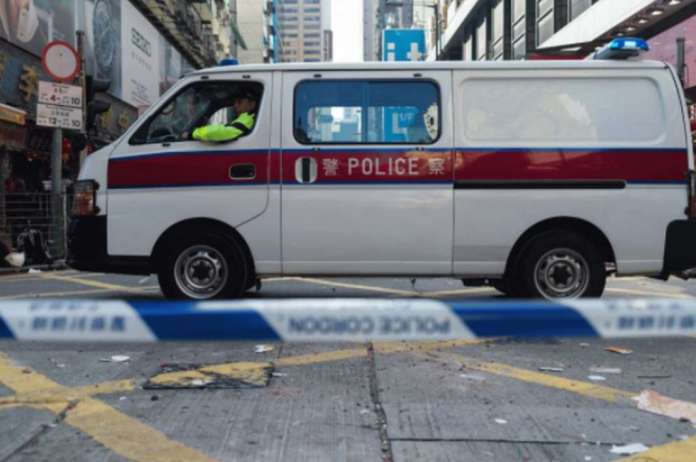 Пет лица загинаа кога автобус намерно влета во повеќе возила во Кина