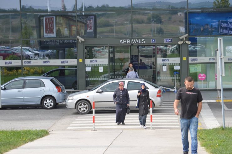 39 годишник уапсен на скопскиот аеродром