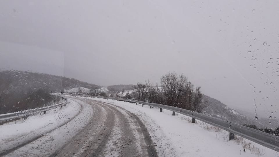 Снег провејува во Битола, Ресен, Кичево, Македонски Брод