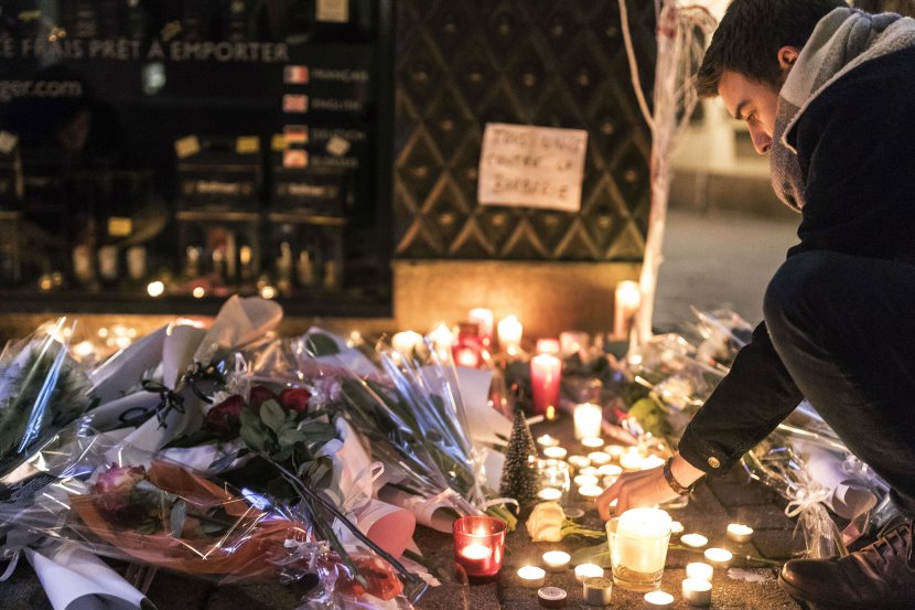 Жртви од Стразбур – Банкар излегувал од ресторан, а турист тргнал во Париз па се премислил поради протестите