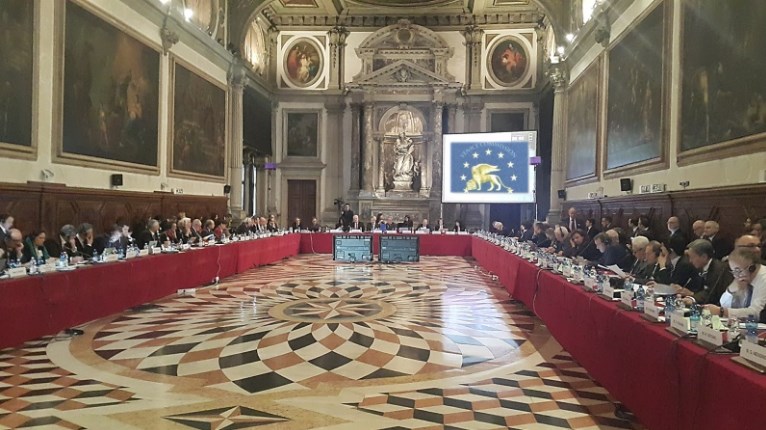Тупанчески: Европската пракса покажа дека закон може да биде проверен од Венецијанската комисија и по неговото донесување