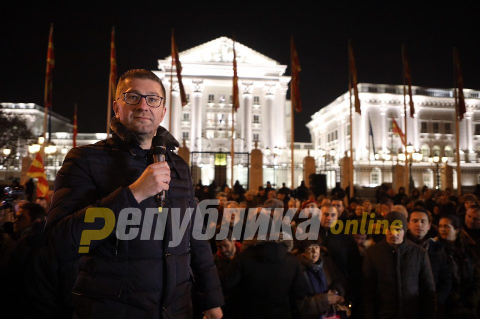 Мицкоски го повика Заев на ТВ дуел: Очи во очи пред македонските граѓани, тие нека пресудат кој е во право