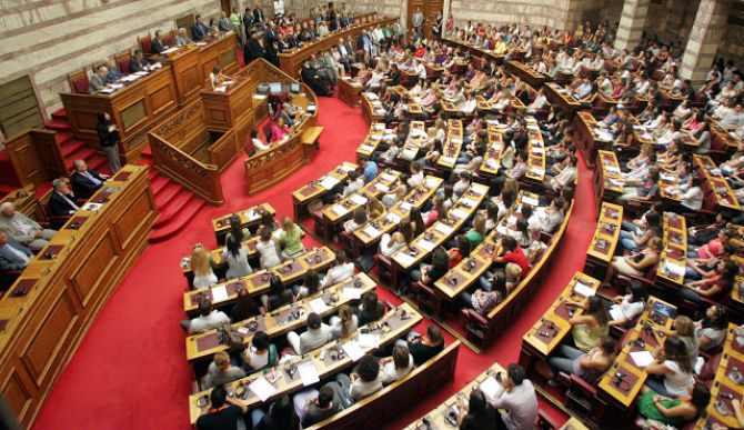 Грчкиот Парламент со 156 гласа „против“ го отфрли предлогот на СИРИЗА за недоверба на Владата