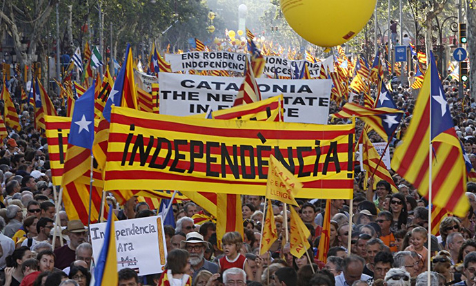 Каталонците излегоа на демонстрации на петгодишнината од референдумот за независност