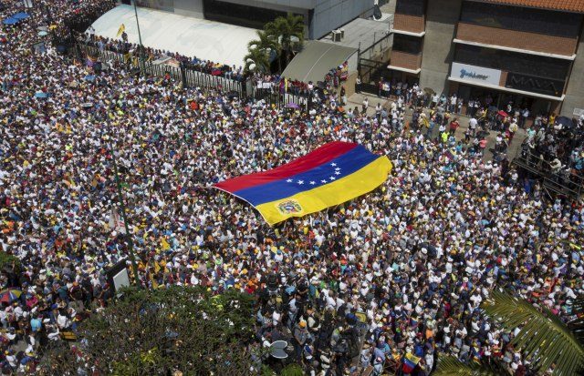 Експерти на ОН предупредуваат дека има пораст на политичките притисоци во Венецуела пред претседателските избори