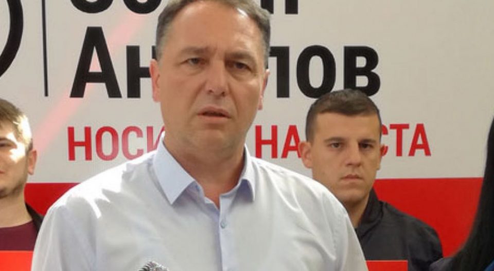 Навистина нема крај: И претседателот на СДСМ Гостивар, Зоран Ангелов се вработил во ЕЛЕМ