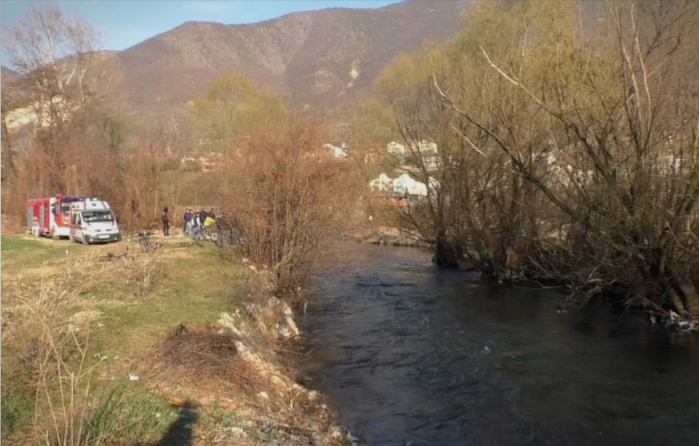 МВР потврди: Tелото пронајдено во Вардар е човекот што скокна од мостот „Близнак“