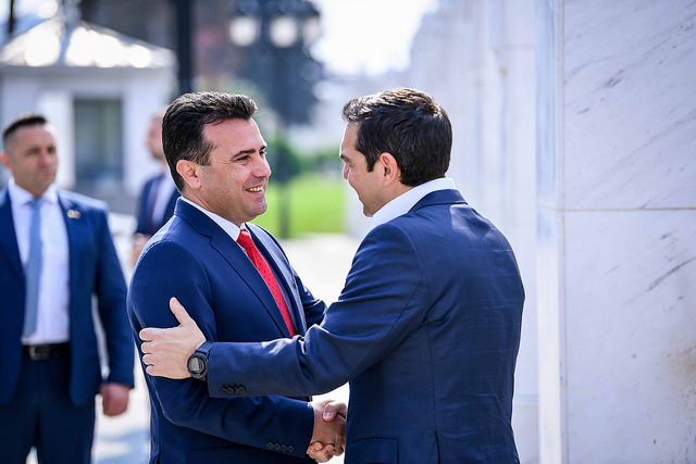 Пријателот на Заев, Ципрас бара избори