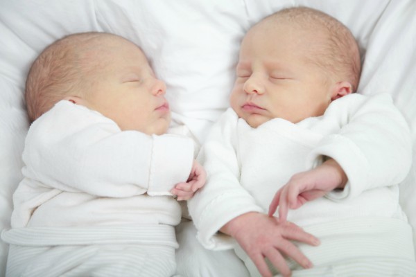 И тоа е можно: Близнаци родени во две различни години