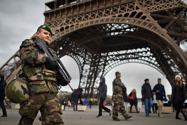Спречен голем терористички напад во Франција