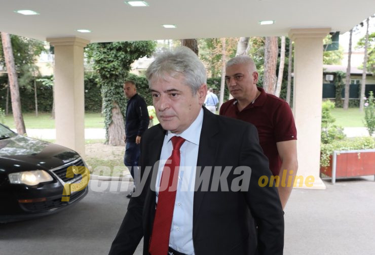 Ахмети навива претседател на држава да се избира во Собрание