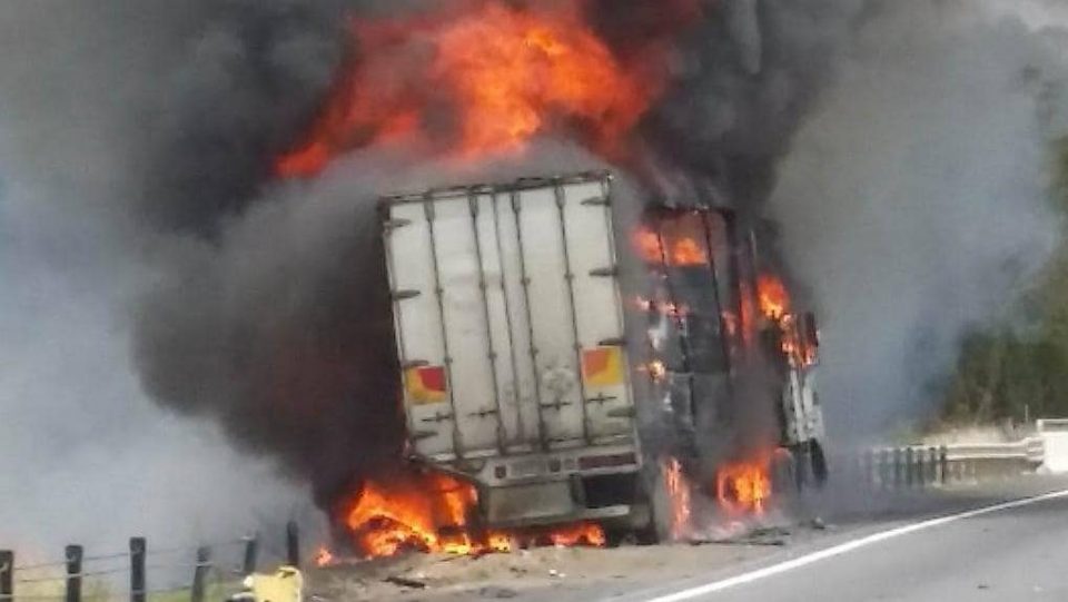Затворен патот Струмица-Радовиш, се запали камион