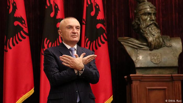 Koдошко минато на поранешниот албански претседател: Си го шпионирал најдобриот другар, го промениил дури и презимето