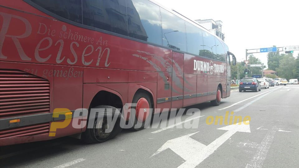 Автобусот на „Дурмо турс“ немал уред за манипулирање на брзината, тврди сведок што го баждарел тахографот