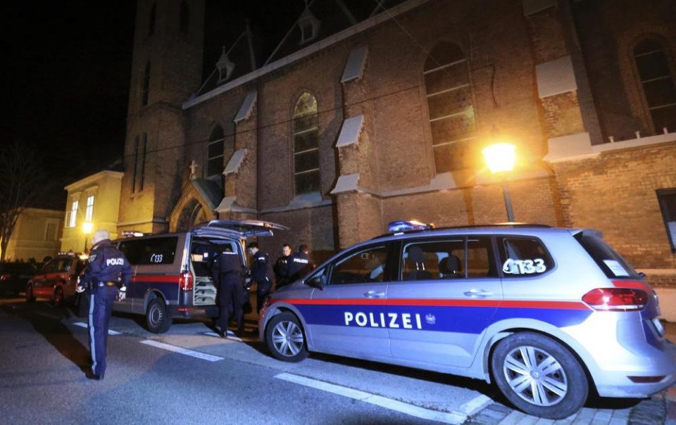 Во Виена за еден ден убиени пет жени