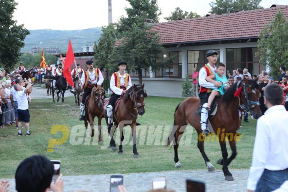Повик до коњаниците да го пријават своето учество на Манифестацијата „Десет дена Крушевска Република“