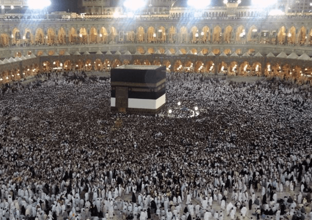 1.300 аџии починаа на аџилак во Мека