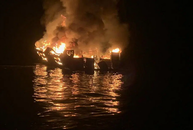 Од изгорениот брод ги вадат јагленосаните тела: 25 патници изгореа на спиење, 9 се водат за исчезнати!