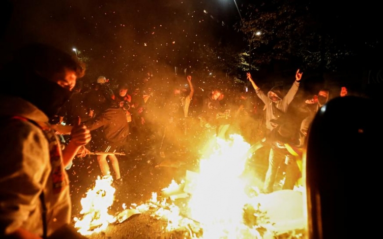 Протестите во Барселона излегоа од контрола