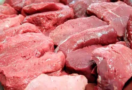 Во депо за отпад во Косово откриени 36 тони месо со истечен рок
