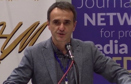 Чадиковски е против „новинарски туризам“ на државна сметка