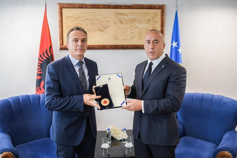 Директорот на Агенцијата за разузнавање на Косово, Шпенд Маџуни му поднел оставка на Харадинај