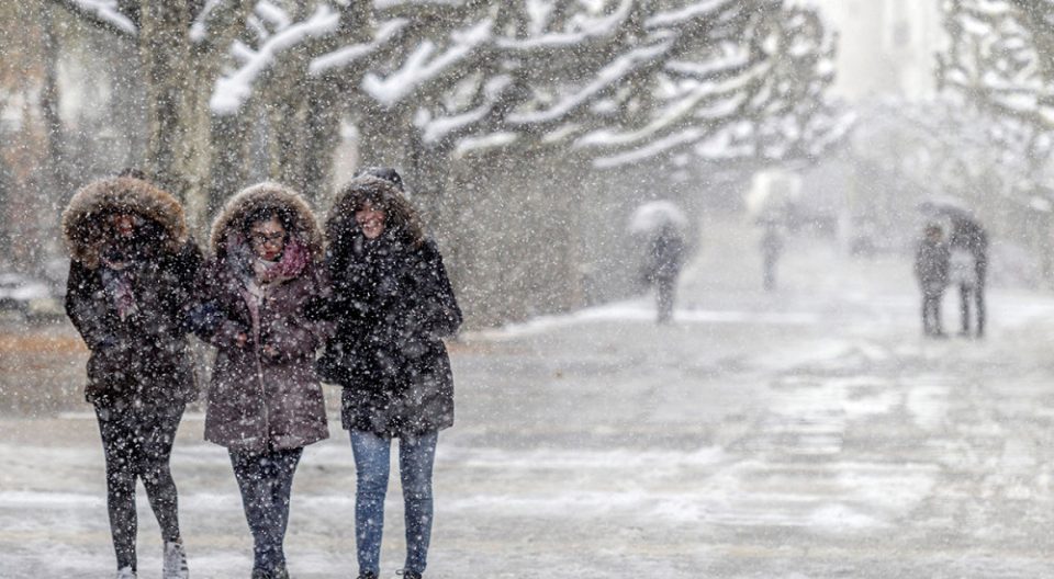 Врнежите од дожд ќе преминат во снег- временска прогноза на УХМР до петок