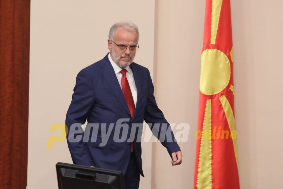 ВМРО-ДПМНЕ: Слугата Ковачевски ќе стане, за да седне стопанот од ДУИ, Талат