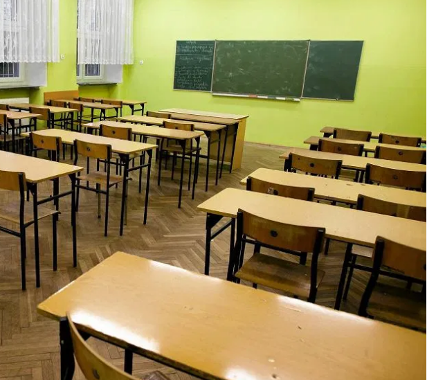 Ситуацијата е критична: Се затвораат градинките и основните училишта во Грција