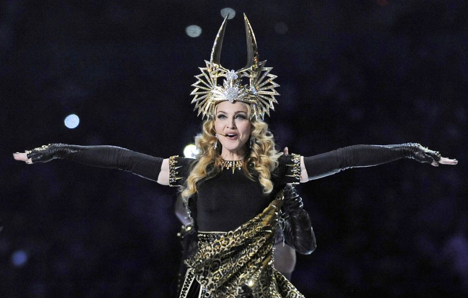 Биографскиот филм за Мадона откажан поради светската турнеја на пејачката за прослава на 40 години успешна кариера