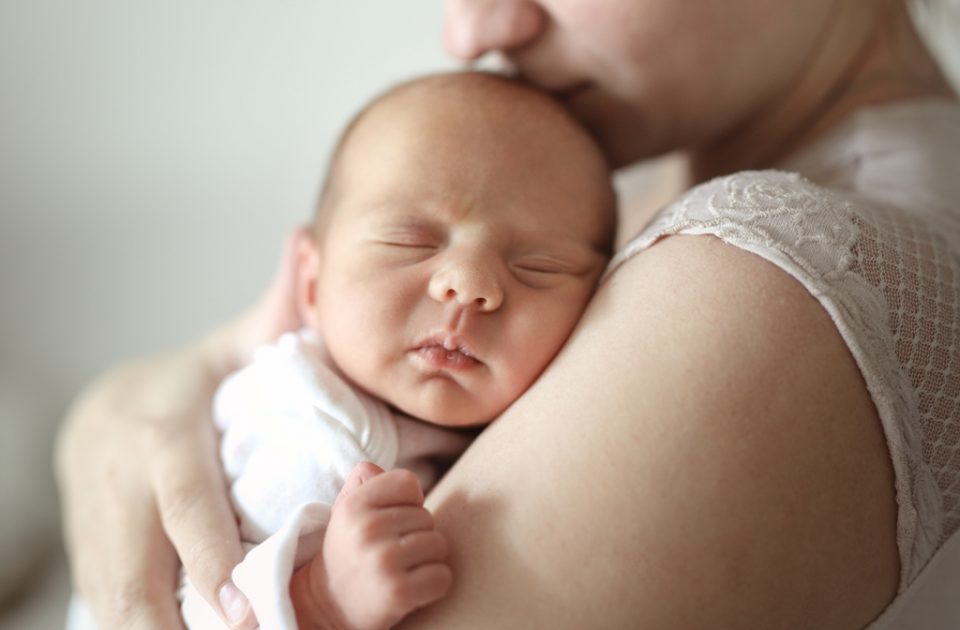 Млекото за бебиња во Грција поскапо и до 213 отсто