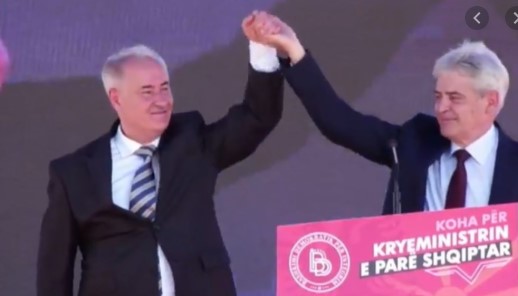 Зибери: Албанец премиер е договор помеѓу партиите кој очекувам дека ќе се испочитува