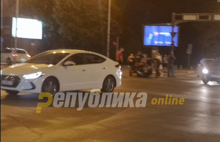Сообраќајка на бул „Климент Охридски: „Алфа Ромео“ удри во мотоциклист