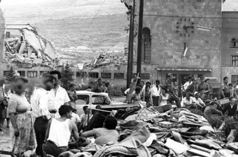Објавена антологија Скопски вознеси по повод 60-годишнината од скопскиот земјотрес