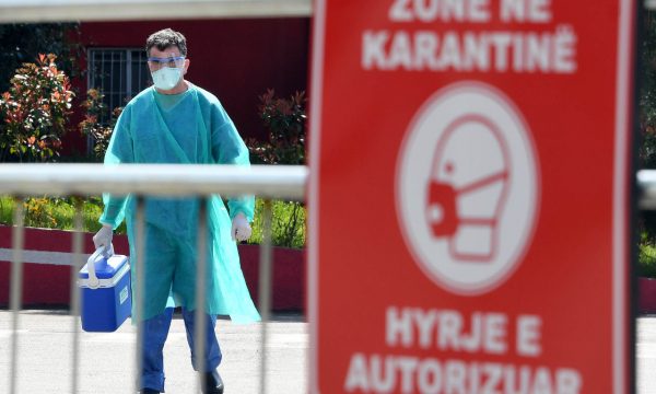 Албанија регистрира највисок број ковид-позитивни случаи во последните три месеци
