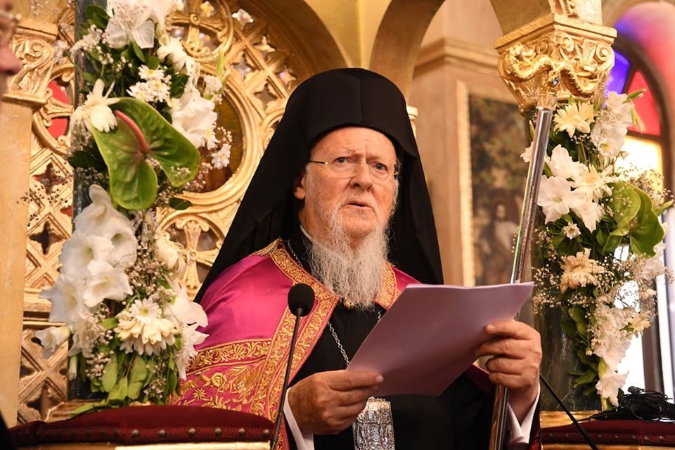 Група интелектуалци со отворено писмо му се заблагодарија на Вселенскиот патријарх г.г. Вартоломеј за прифаќањето во канонско единство на Охридската Архиепископија