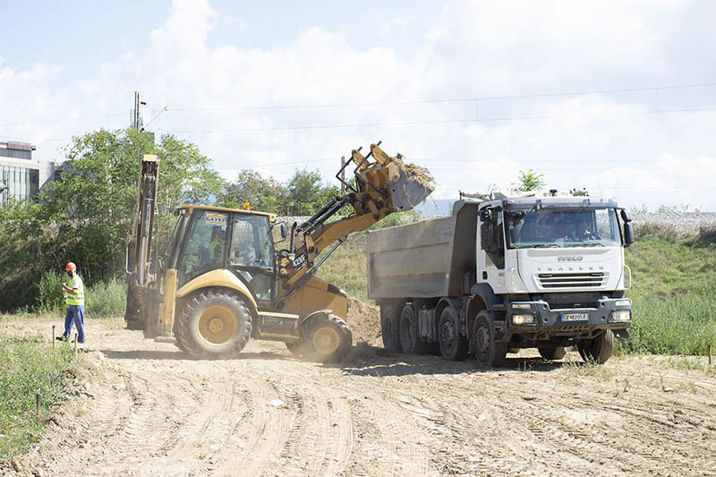 Трипуновски: АД Водостопанство наместо да го чисти речното корито на реката Брегалница во Карбинци, одбира да тера бизнис зделки со приватни фирми за багателни цени