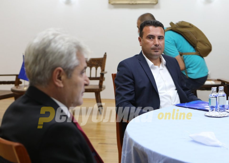 Хајредини: Али се плаши од оставката, зошто Заев не ги објави сите „бомби“ за ДУИ