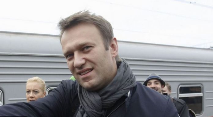 Тимот на Навални вели дека неговите „убијци“ сакаат да ги прикријат трагите и затоа не го предаваат неговото тело