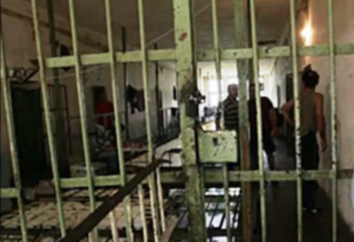 Насер Зибери: Затворениците спијат меѓу бубашваби и лебарки