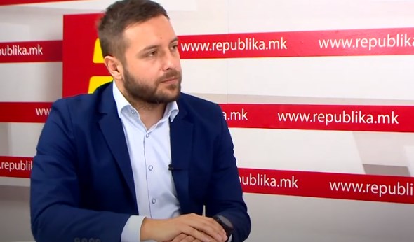 Aрсовски: Внатрепартиските консултации за референдумското прашање сѐ уште траат, штом се однесе одлука ќе излеземе и јавно ќе ја презентираме