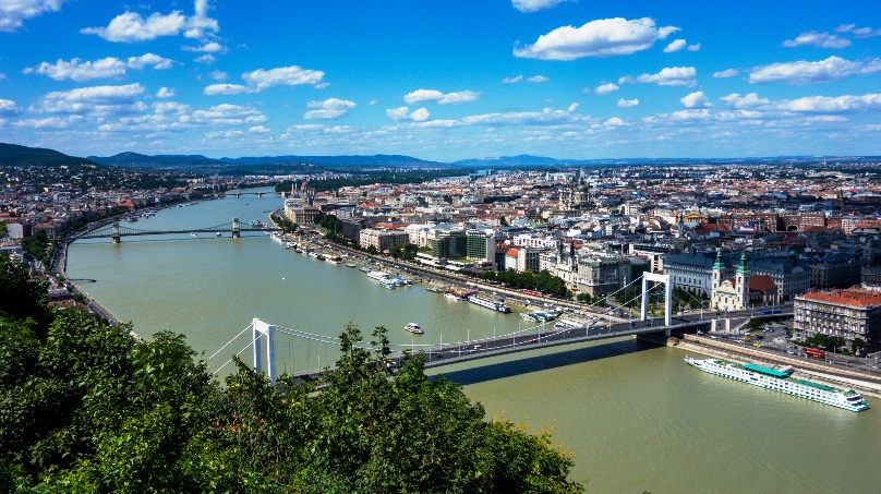 Европската Комисија ја предупреди Унгарија до декември да ги спроведе антикорупциските реформи